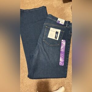 Jessica Simpson size 16